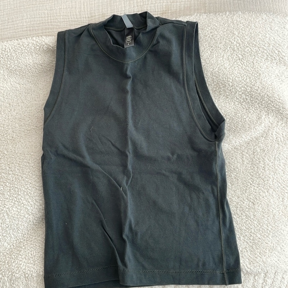 Skims Mock Neck Tank Green